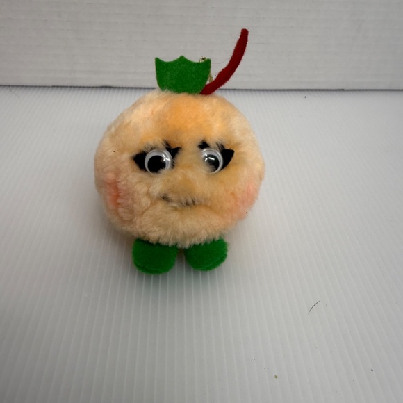 Del Monte CHRISTMAS YUMKINS 11 Fruit Vegetable Stuffed Plush Ornaments 1991 - Picture 2 of 15